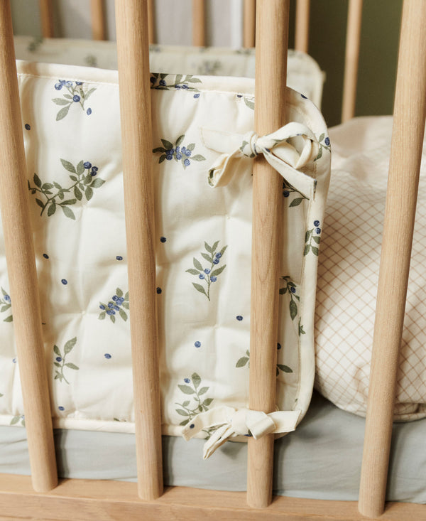 Nori Cot Bumper, Blueberries