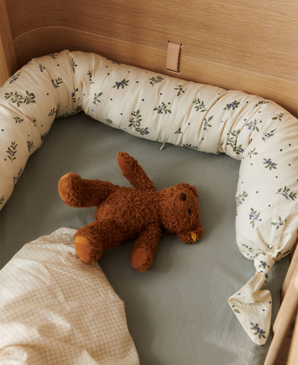 Skye Bed Snake, Blueberries