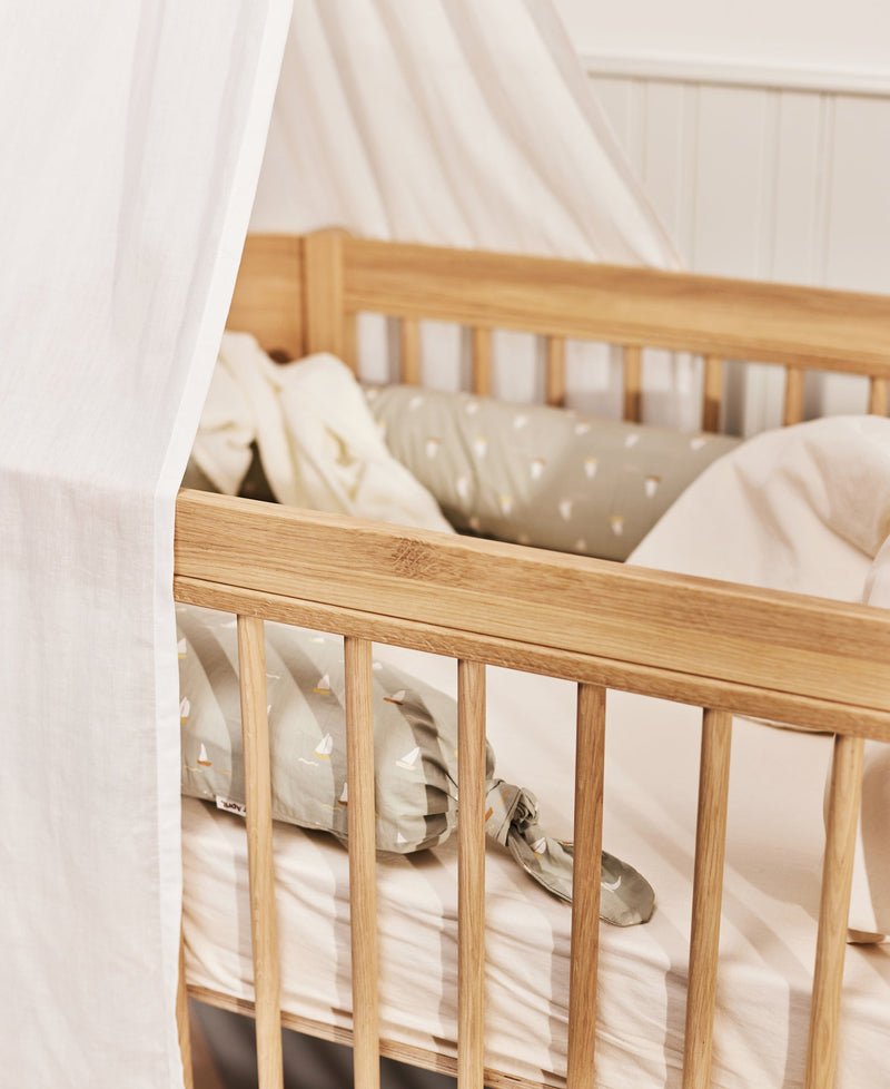 Skye Bed Snake, Sailboats